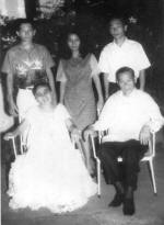 Aquilino Almoro and Marcela Medalla Alzona with children